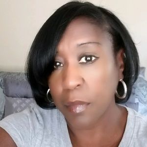 Meet your Posher, Debra